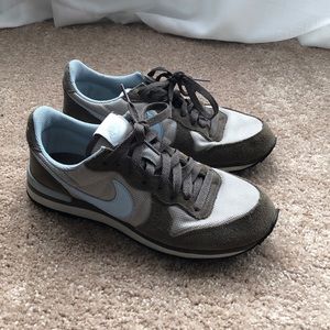 Women’s Nike shoes